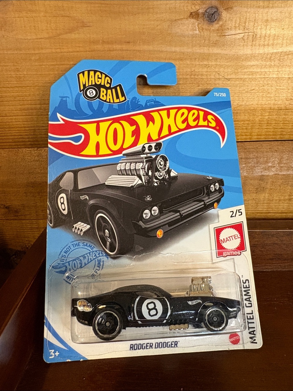 2021 Hot Wheels Magic 8 Ball Rodger Dodger, Mattel Games 2/5